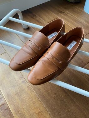 Steve Madden Women's Tan Leather Penny Loafers
